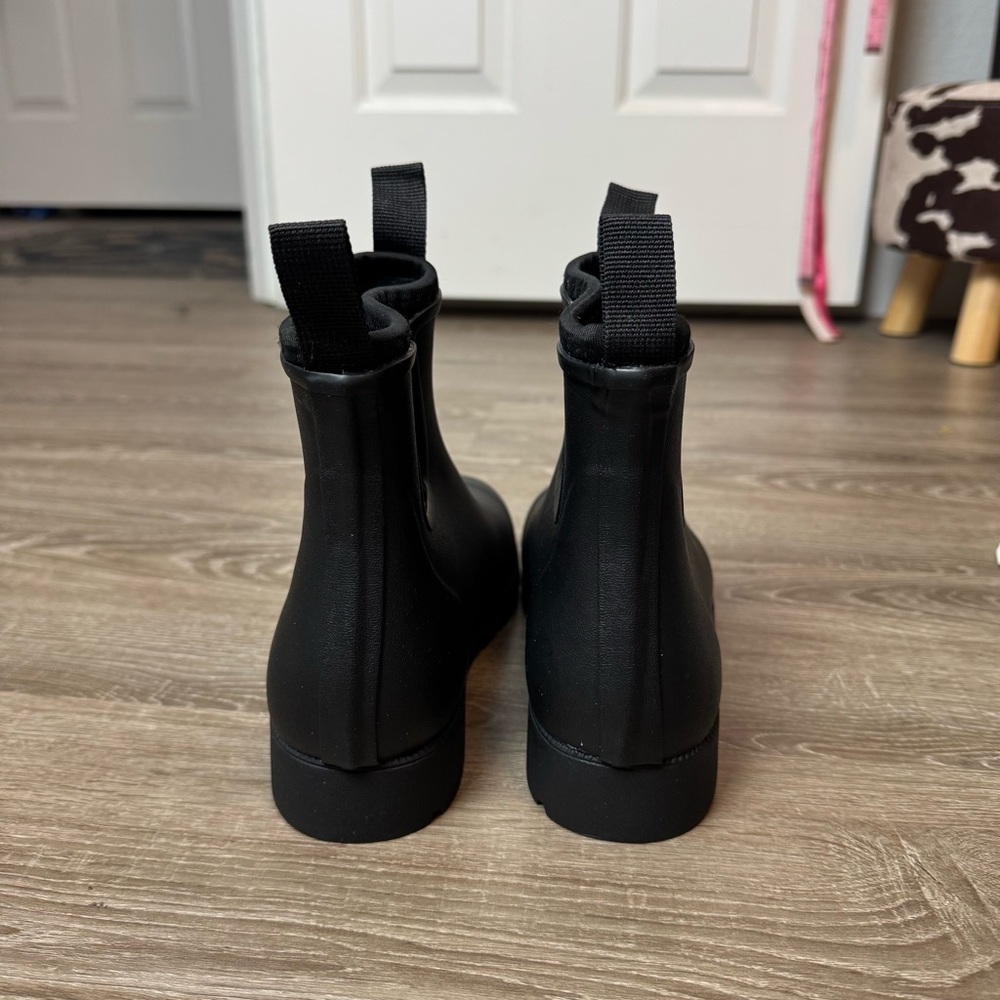 Quince Black Chelsea Rain Boots - Picture 5 of 7